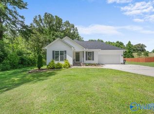 713 Rabbittown Rd, Glencoe, AL 35905