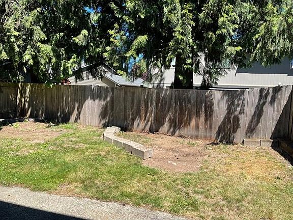 4th image of 5432 S Island Dr E