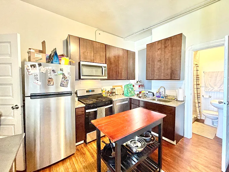 1359 W Chicago Ave #C2 — Photo 6