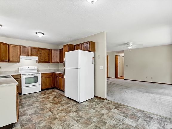 3rd image of 12123 Beckford Estates Dr