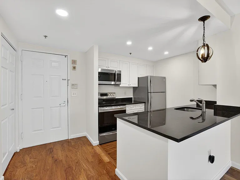 65 2nd St #206 — Photo 1