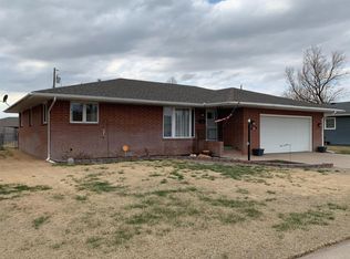 1305 Van Fleet Ln, Great Bend, KS 67530