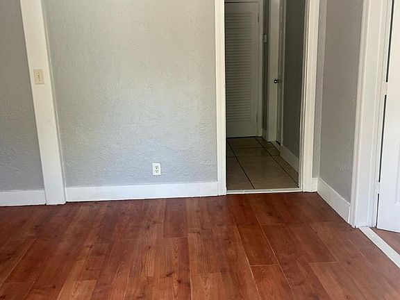 4th image of 2624 4th St S APT 5