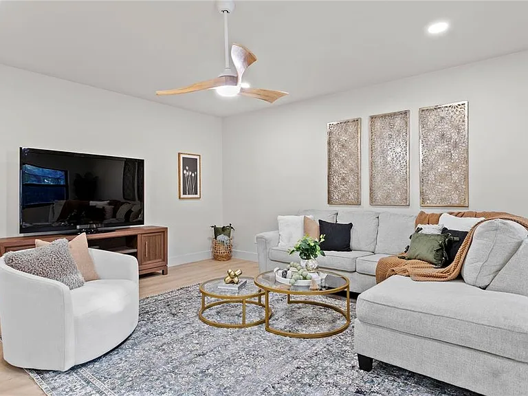 4504 W Lamb Ave — Photo 29