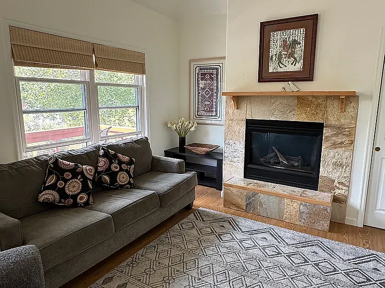 655 Gold Rivers Ct — Photo 5