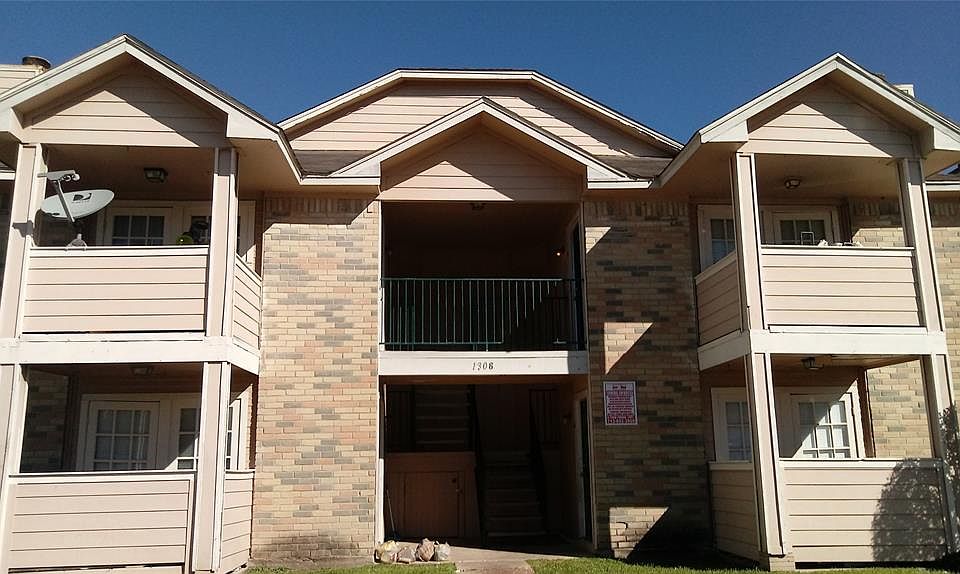 1st image of 1308 Brenda Ln APT A
