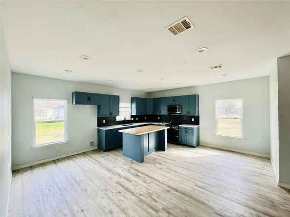 602 Big Deer Dr, Crosby, TX 77532