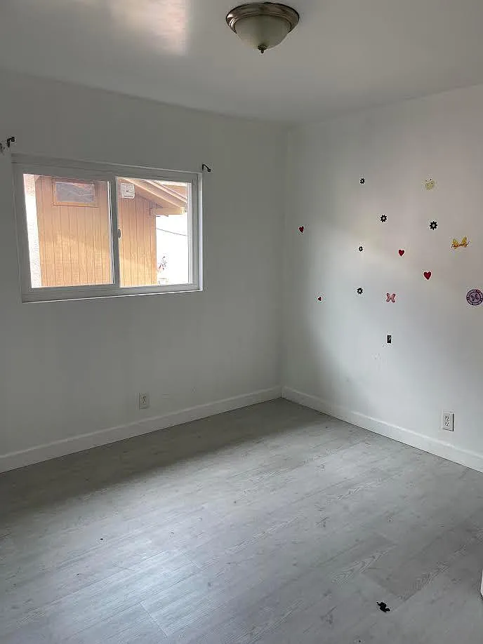 3 bed, 1180 sqft, $3,398 — Photo 4
