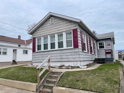 718 W 3rd St, Erie, PA, 16507