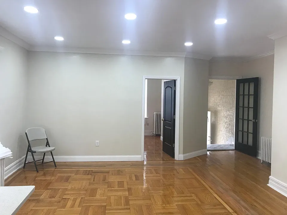 Building Photo 3