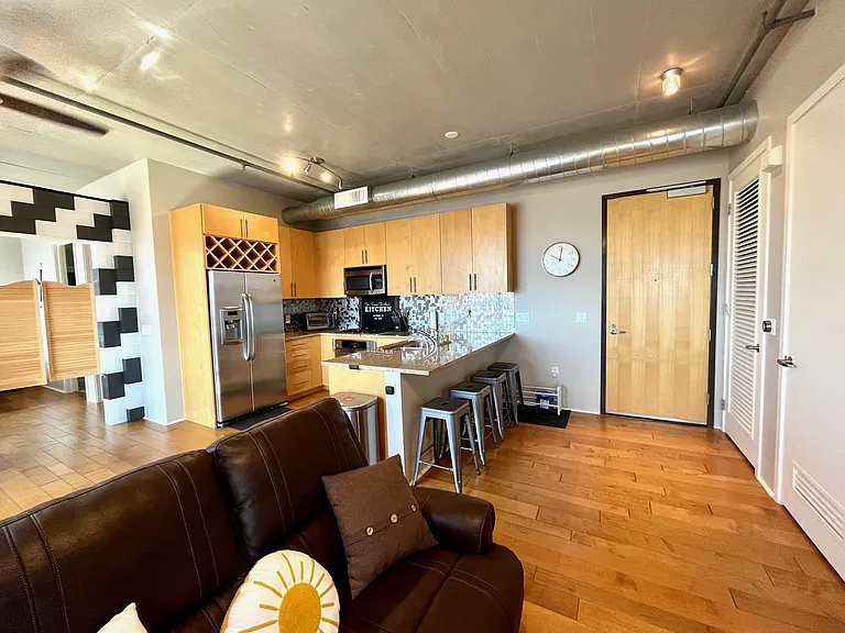 353 E Bonneville Ave #7 — Photo 23