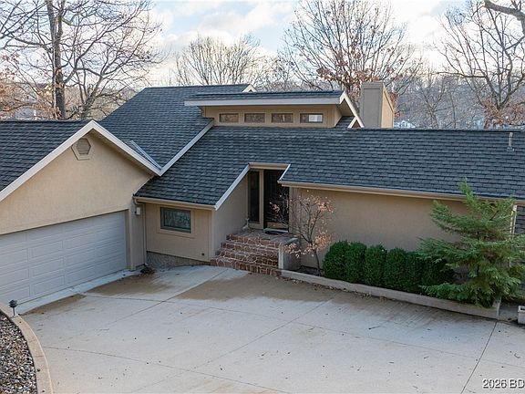 5th image of 671 Sweetwater Dr