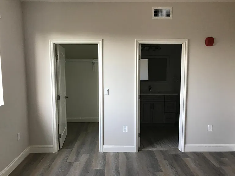5302 Cleon Ave #102 — Photo 22