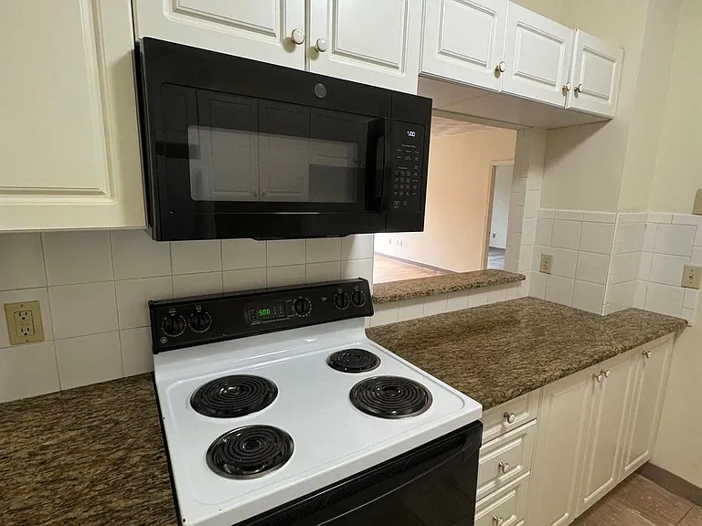 377 Highland Ave #2 — Photo 4