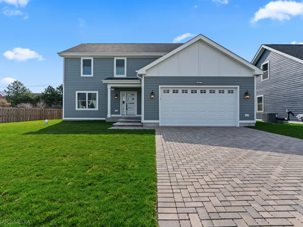 4023 Faith Ln, Saint Charles, IL 60174