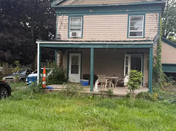 101/103 Arnold St, Ionia, MI 48846