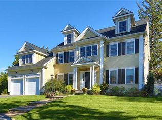 52 Baker Pl, Newton, MA 02462