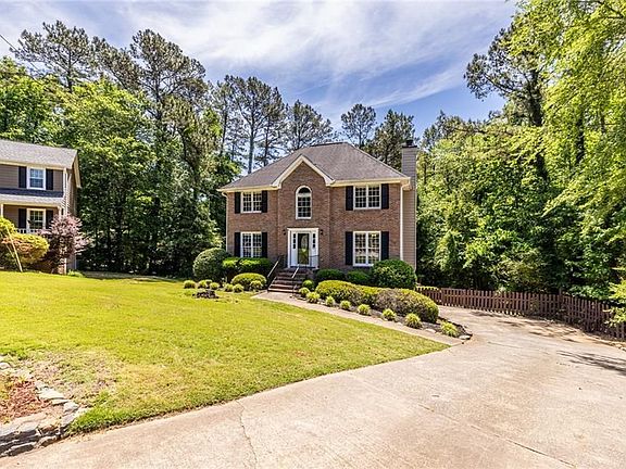4th image of 1093 Wash Lee Dr