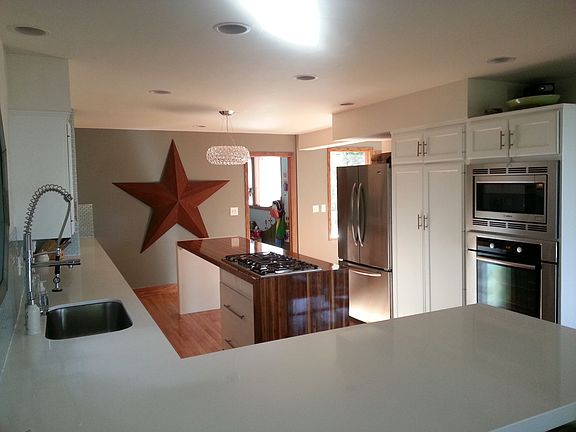 2nd image of 615 Matterhorn Dr
