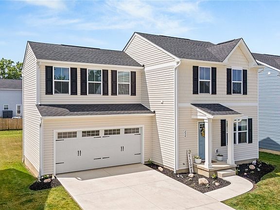 3rd image of 238 Leather Leaf Dr