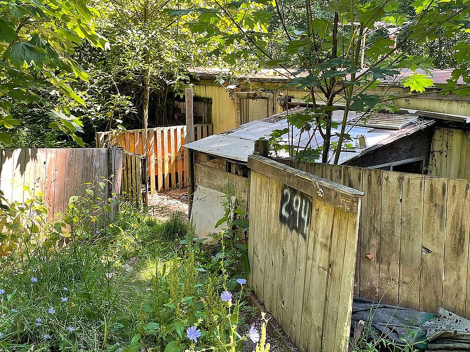2nd image of 294 8th Ave