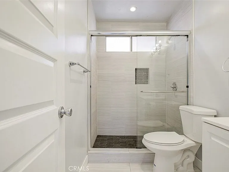 1835 N Alexandria Ave #10 — Photo 13