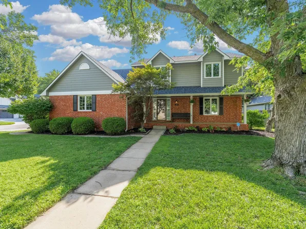 2323 N Stoneybrook Ct, Wichita, KS 67226