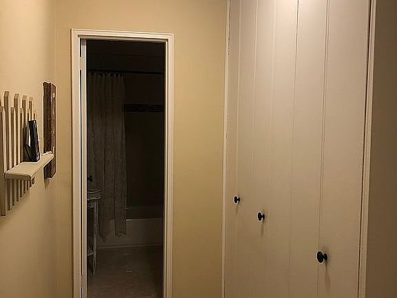 4th image of 100 Lincoln Ave APT 20B