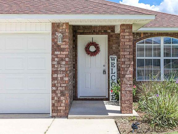 2nd image of 716 Moye Ln
