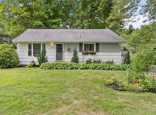 605 Chestnut St, North Syracuse, NY 13212