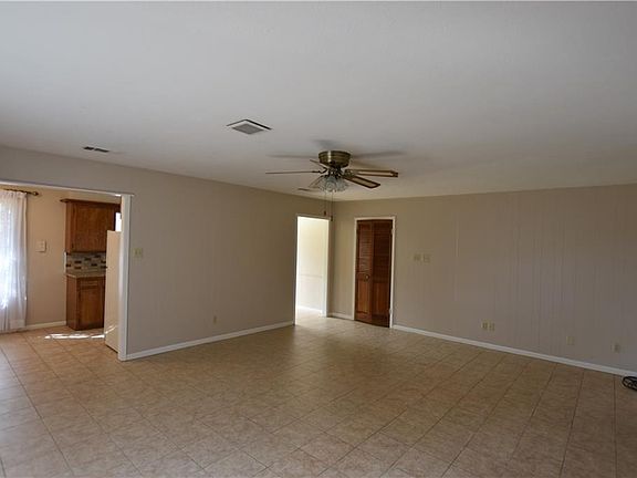 5th image of 2601 Sandy Ln