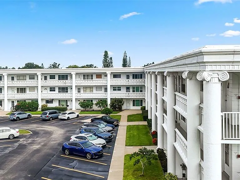 2454 Australia Way E #32 — Photo 80