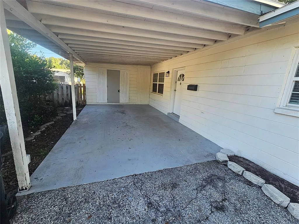 2 bed, 1.0 bath, 1107 sqft, $2,150 — Photo 3