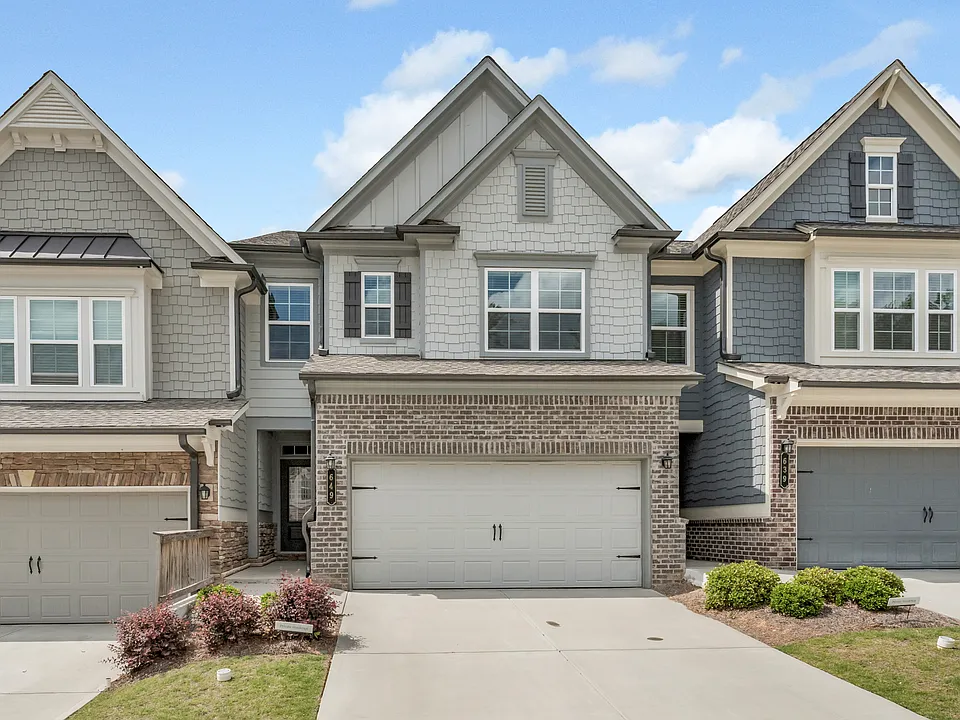 649 Isom Walk