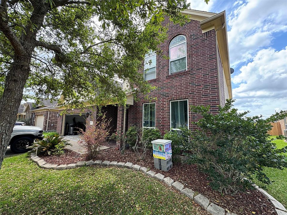 1st image of 4610 Sedgewood Dr