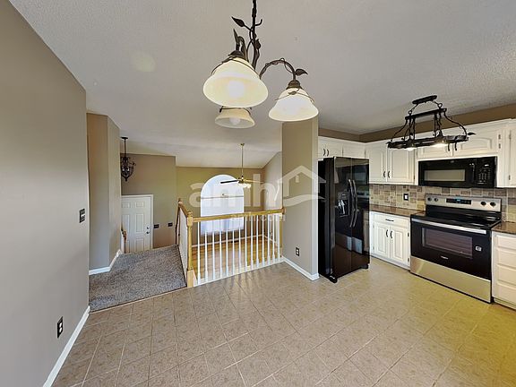 3rd image of 4839 N Beacon Ave