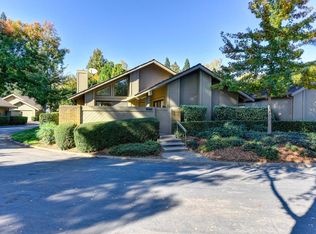 2073 Promontory Point Ln, Gold River, CA 95670