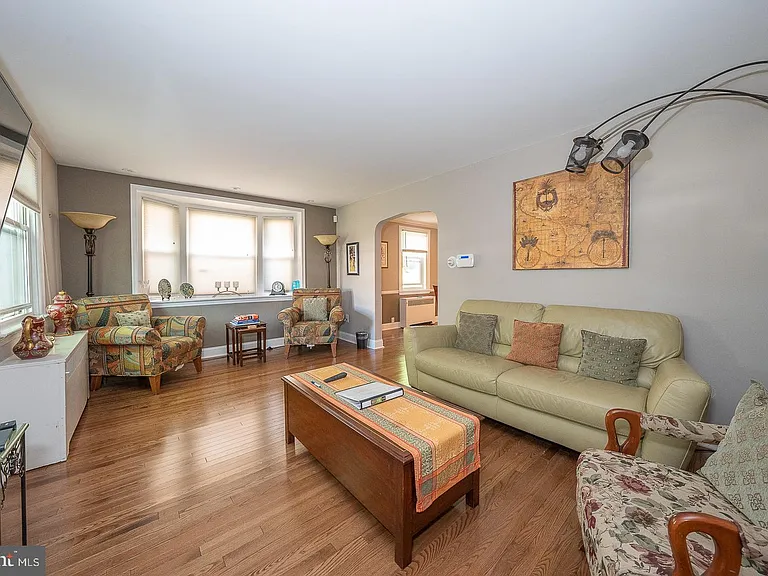 452 Rock Glen Dr — Photo 2