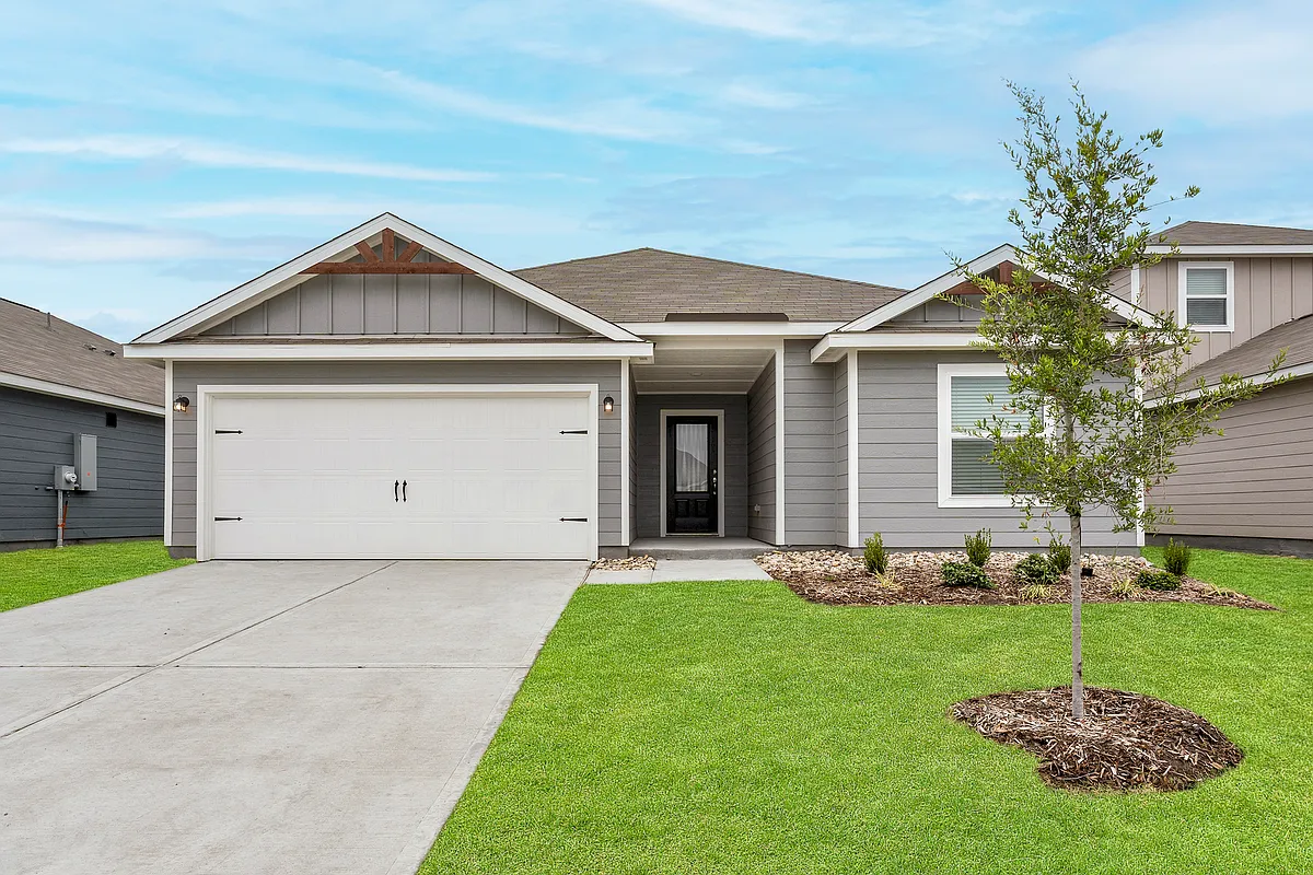 Building Photo - Delano Estates