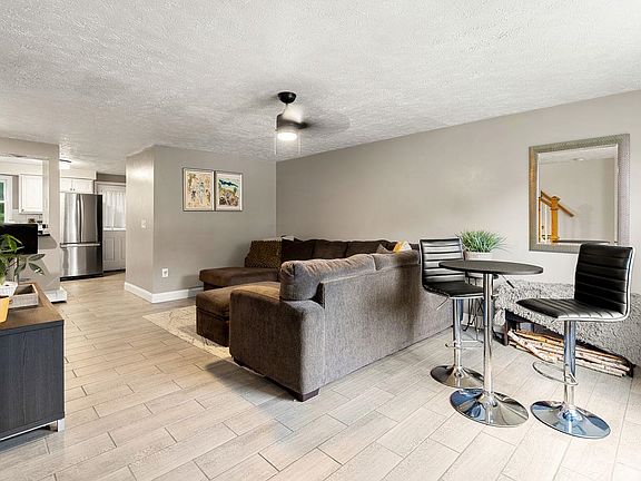 3rd image of 15 Culver Street #19