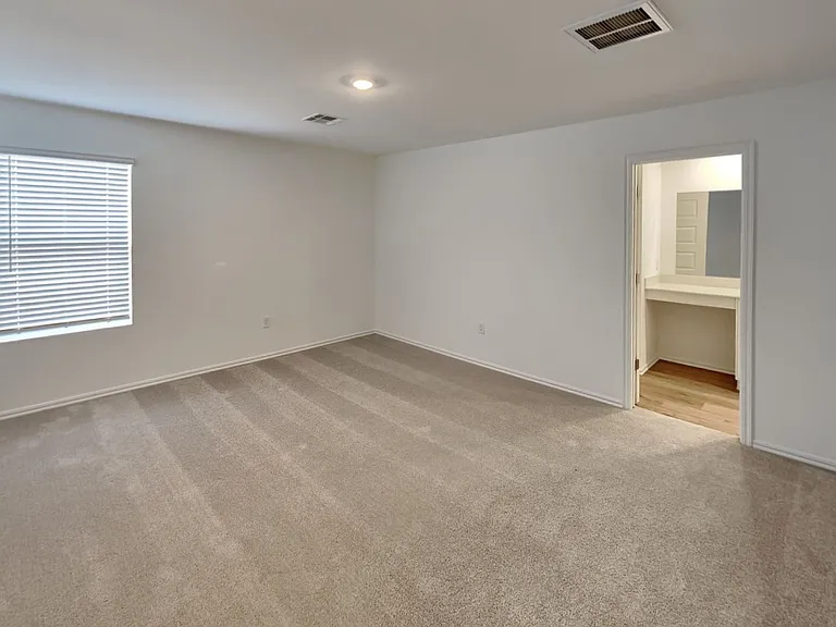 16205 Lovers Ln — Photo 10