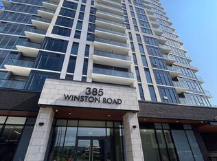 385 Winston Rd #502, Grimsby, ON L3M0J3