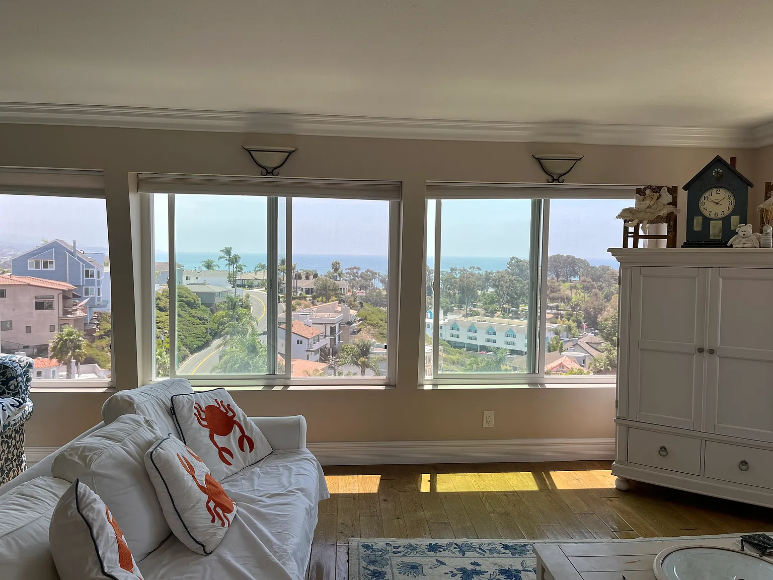1 bed, 1.5 bath, 3000 sqft, $3,000 — Photo 2