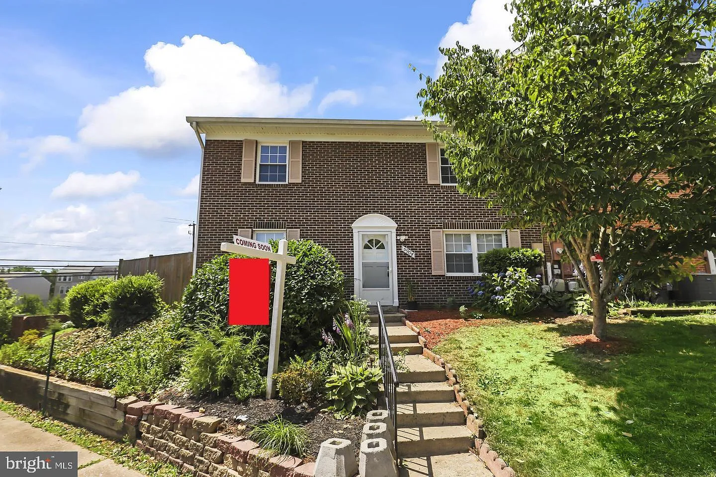 3 bed, 1320 sqft, $2,550 — Photo 1