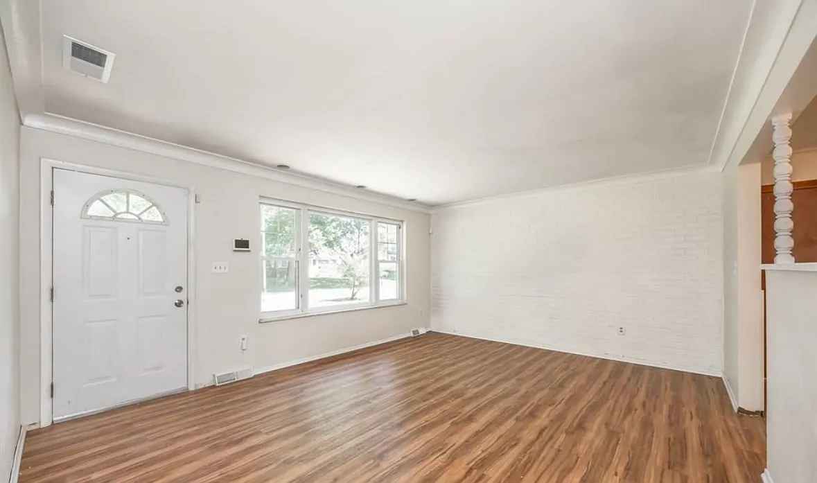 3 bed, 1500 sqft, $1,725 — Photo 1