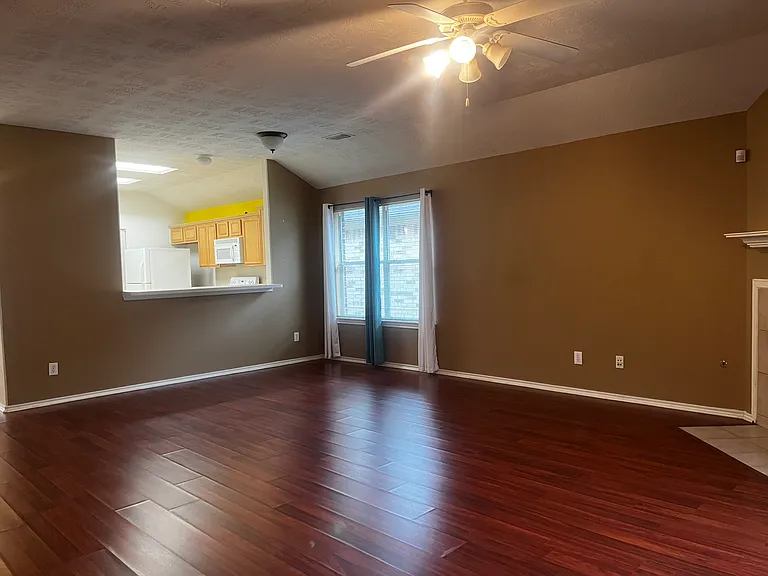 5508 Lilywood Ln — Photo 4