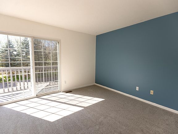 4th image of 3089 Promenade Cir #22