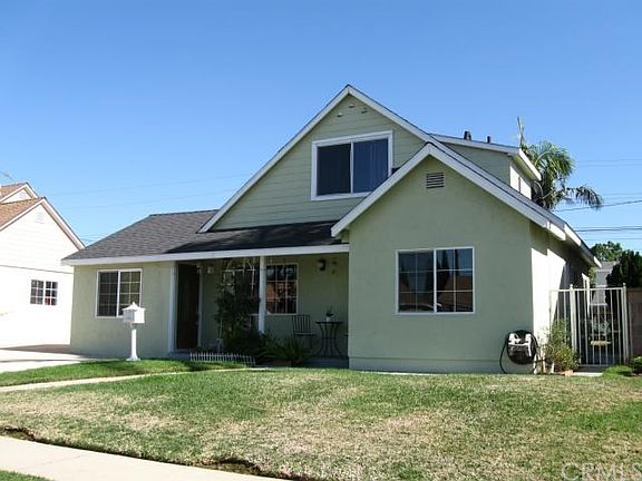 3rd image of 12908 El Moro Ave