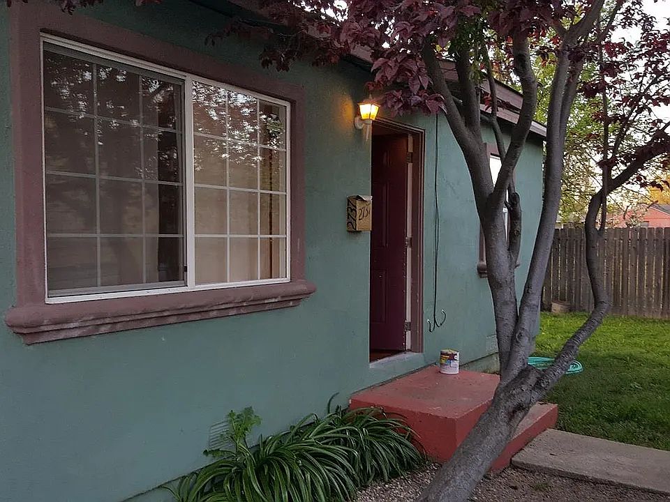 2nd image of 2735 19th Ave