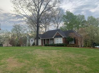 217 English Walnut Dr, Trussville, AL 35173